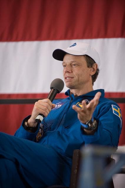 NASA image: STS-128 Crew & ISS Crewmember Tim Kopra return ceremony at Ellington Field 