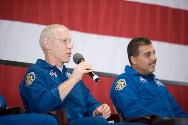 NASA image: STS-128 Crew & ISS Crewmember Tim Kopra return ceremony at Ellington Field 