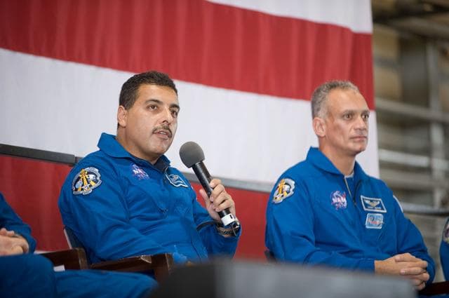 NASA image: STS-128 Crew & ISS Crewmember Tim Kopra return ceremony at Ellington Field 