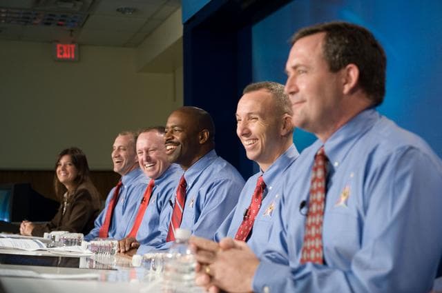 NASA image: STS-129 Press Conference