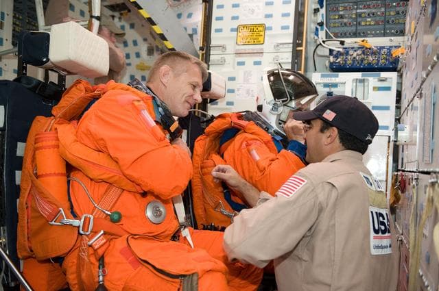 NASA image: STS-132 Preflight Training: Payload egress training
