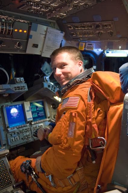 NASA image: STS-130 crew during GNW PO INS OPS training in building 35