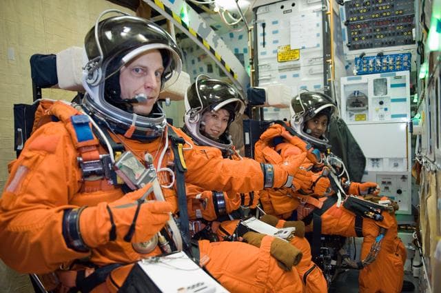 NASA image: STS-131 Preflight Training, ASC/CAP/DES 91020 training in CCT-II. 
