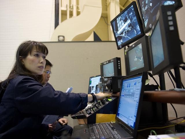 NASA image: STS-131 crew member and JAXA astronaut Naoko Yamazaki training SSRMS PROF