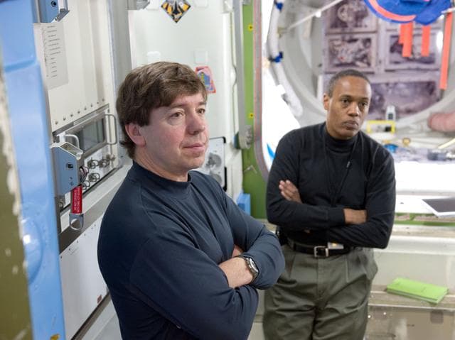 NASA image: STS-133 SSMTF ISS JNT AL HDW 31105 training.
