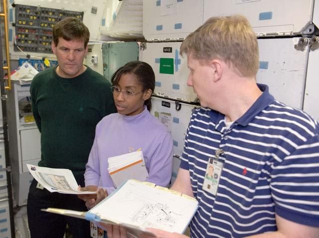 NASA image: STS-131 crew during SSMTF Ingress/Egress Timeline training 