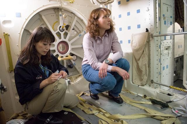 NASA image: STS-131 crew during SSMTF Ingress/Egress Timeline training 