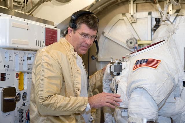 NASA image: STB-SS-1910 / 08 / 07  STS-132 SSATA Crew Training - Crew Member Stephen Bowen