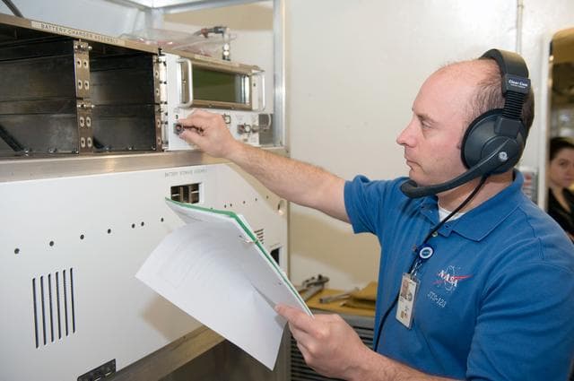 NASA image: STB-SS-1910 / 08 / 07  STS-132 SSATA Crew Training - Crew Member Stephen Bowen 