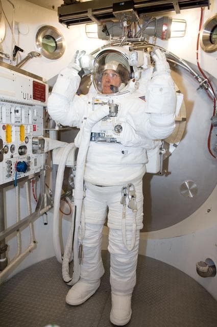 NASA image: STB-SS-1910 / 08 / 07  STS-132 SSATA Crew Training - Crew Member Stephen Bowen 