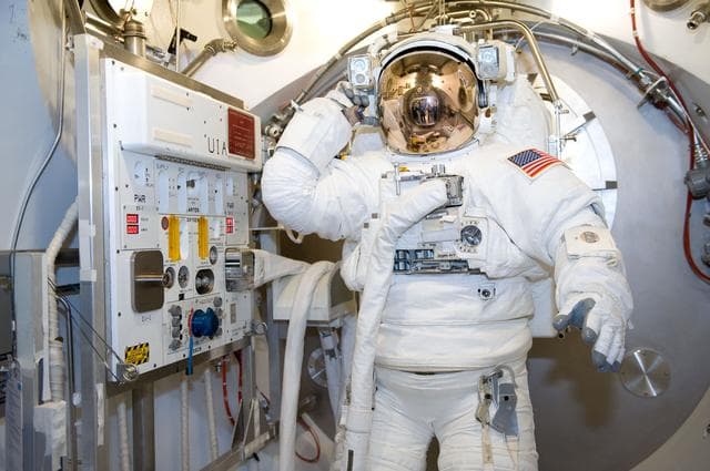 NASA image: STB-SS-1910 / 08 / 07  STS-132 SSATA Crew Training - Crew Member Stephen Bowen 