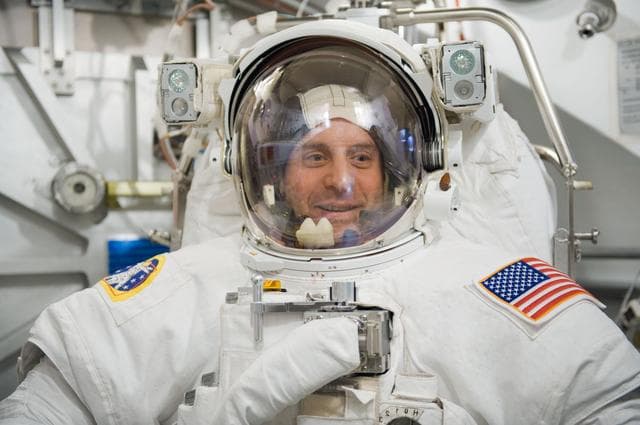 NASA image: STB-SS-1910 / 08 / 07  STS-132 SSATA Crew Training - Crew Member: Garrett Reisman 