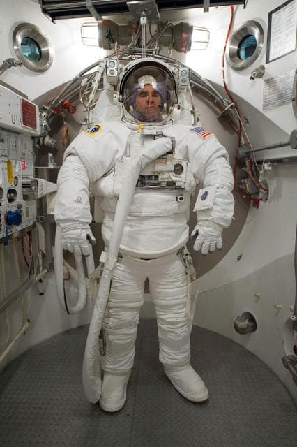 NASA image: STB-SS-1912 - SSATA Crew Training for STS-134 Greg Chamitoff  