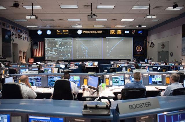 NASA image: STS-132/ULF4 WFCR Flight Controllers on Console