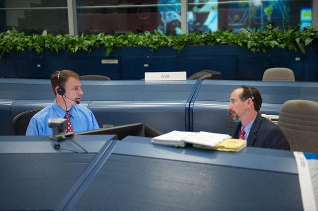 NASA image: STS-132/ULF4 Flight Controllers on Console - Orbit 2