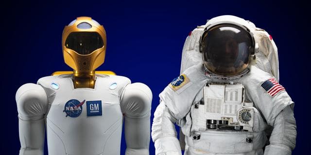 NASA image: R2/EMU photos in Building 32 - Robonaut Lab
