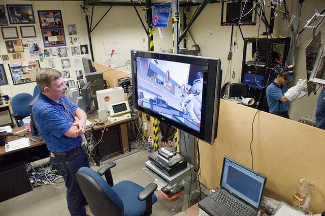 NASA image: Expedition 28 Crew Training during ROBO/EVA #1 Ops