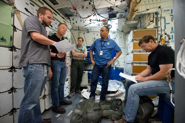 NASA image: STS-133 SMTF ISS EVA P/P 33105 Crew Training