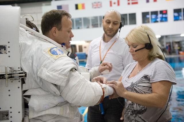 NASA image: Expedition 27 and Expedition 28 crew members NBL training
