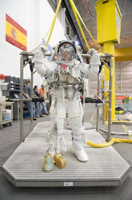 NASA image: Expedition 27 and Expedition 28 crew members NBL training