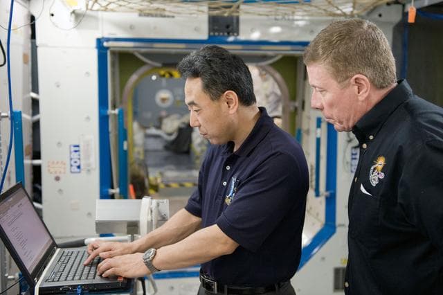NASA image: Expedition 28 and Expedition 29 crew members during joint Rountine Ops AC training