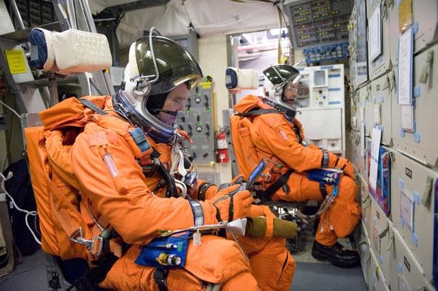 NASA image: STS-133 crew training with replacement astronaut Steve Bowen 