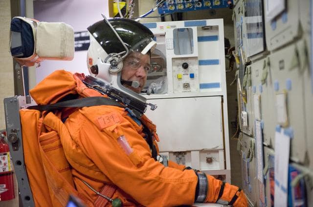 NASA image: STS-133 crew training with replacement astronaut Steve Bowen 