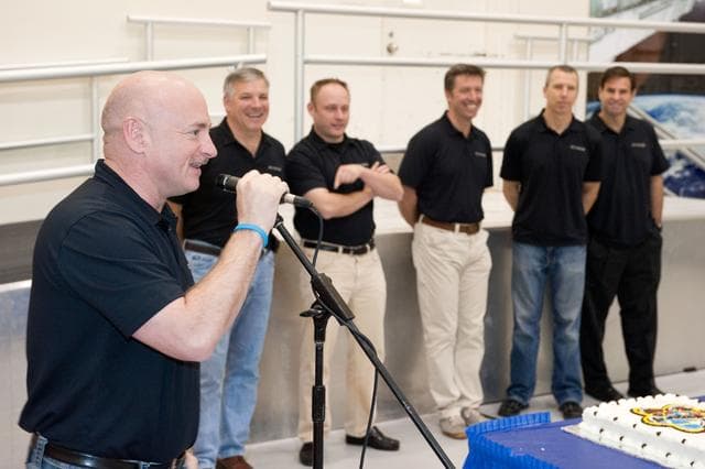 NASA image: STS-134 prime crew cake cutting ceremony