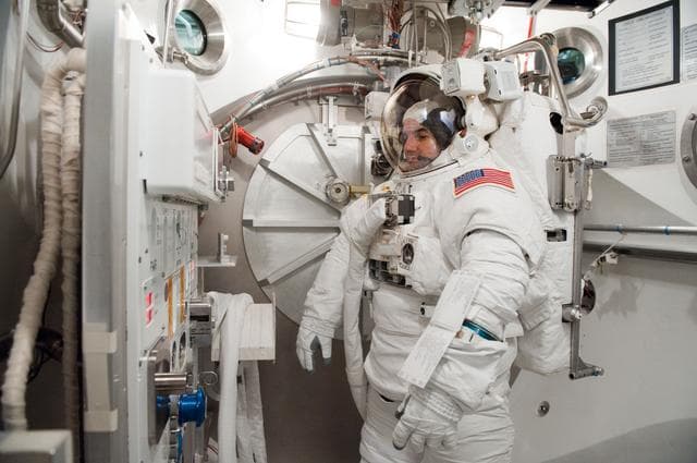NASA image: SSATA Crew Training and EMU Verification for STS-135 astronaut Rex Walheim    