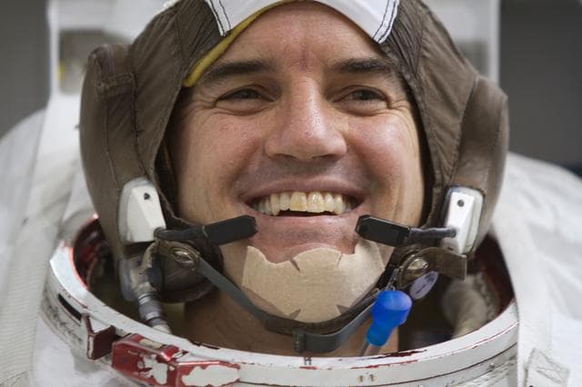 NASA image: STS_135_NBL