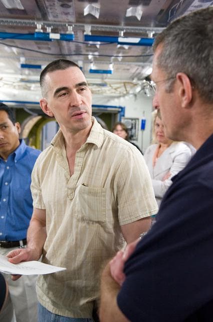 NASA image: Expedition 29 crew during OOM skills training in ISS mockups