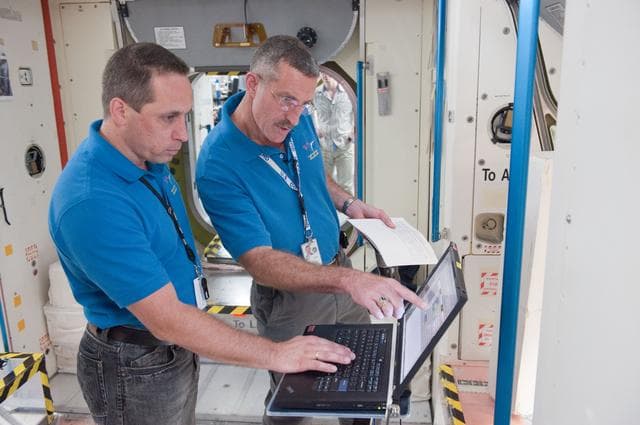 NASA image: Expedition 29/30 ISS Routine Ops training in ISS mockups