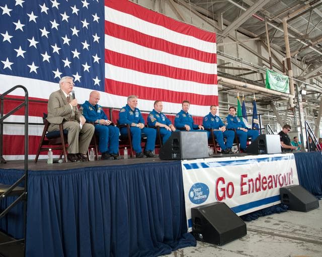 NASA image: STS-134 Crew Return, Ellington 990