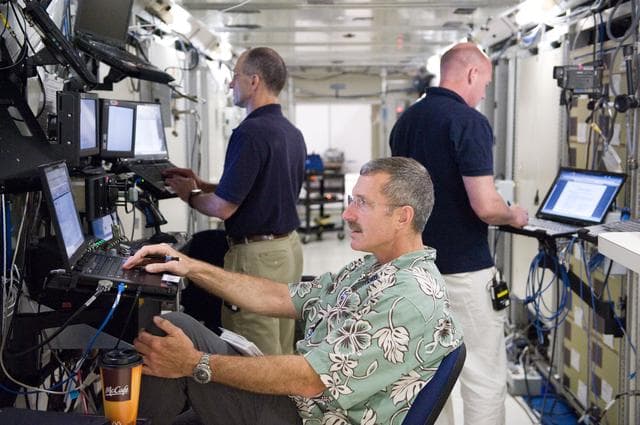 NASA image: Expedition 29/30 crew training during Electrical Power System Major Case training