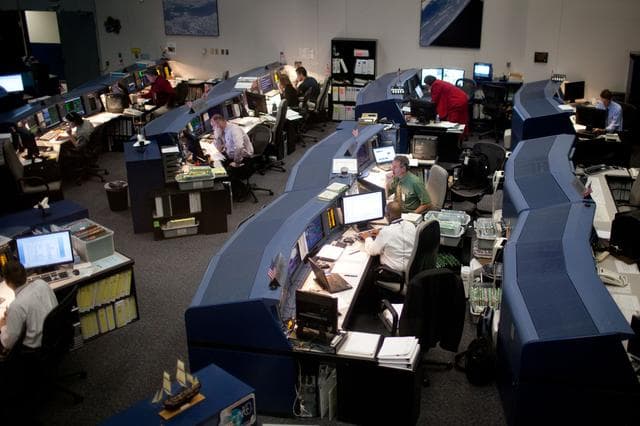 NASA image: STS_135_IntSIM