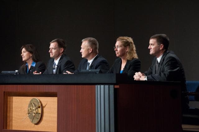 NASA image: STS-135 Press Conference