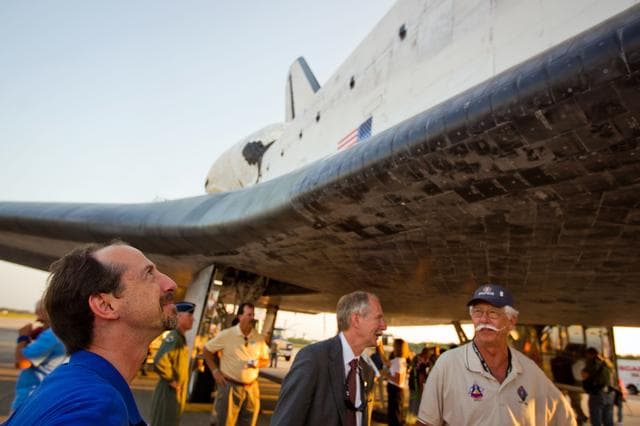 NASA image: STS_135_Landing