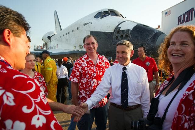 NASA image: STS_135_Landing