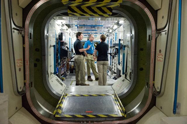 NASA image: Expedition 29/30 and Expedition 30/31 joint training sessions