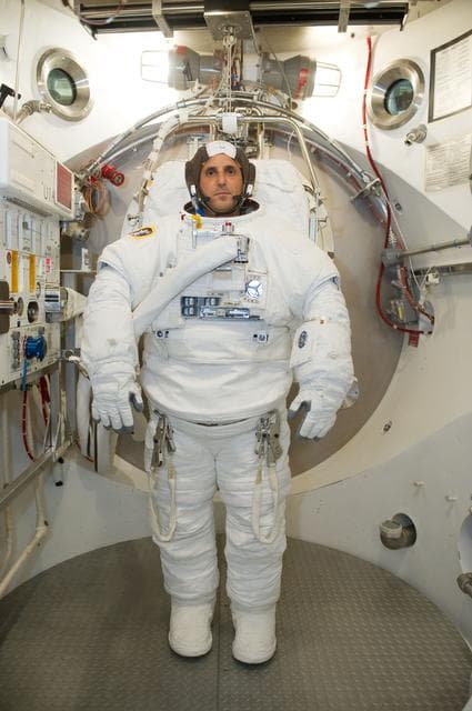 NASA image:  SSATA Crew Training in the SSATA Chamber