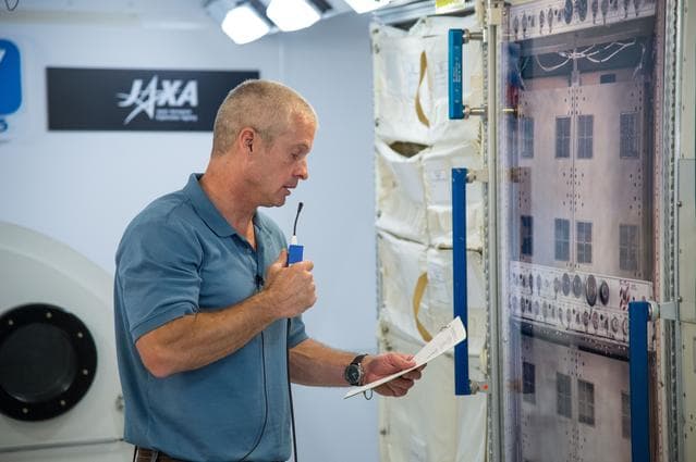 NASA image: jsc2013e070716