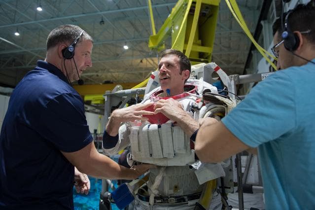 NASA image: 2017 ASCAN class members during ASCAN EVQ1 (Red Team) Training