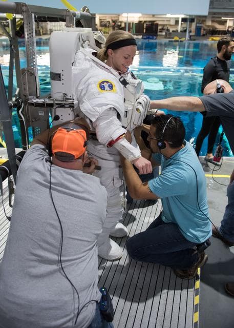NASA image: 2017 ASCAN class members during ASCAN EVQ1 (Red Team) Training
