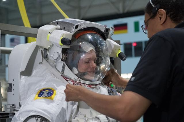 NASA image: 2017 ASCAN class members during ASCAN EVQ1 (Red Team) Training
