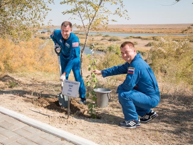NASA image: Expedition 57 Preflight