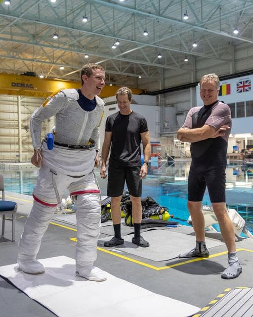 NASA image: 2017 ASCAN class members during ASCAN EVQ NBL 3 training