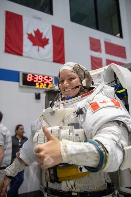 NASA image: 2017 ASCAN class members during ASCAN EVQ NBL 6 training