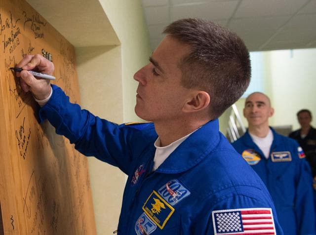 NASA image: Expedition 63 Preflight
