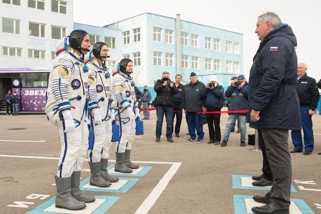 NASA image: Expedition 63 Preflight