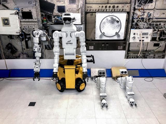 NASA image: PRO Imagery Submittal - Nanoracks-GITAI Robotic Arm